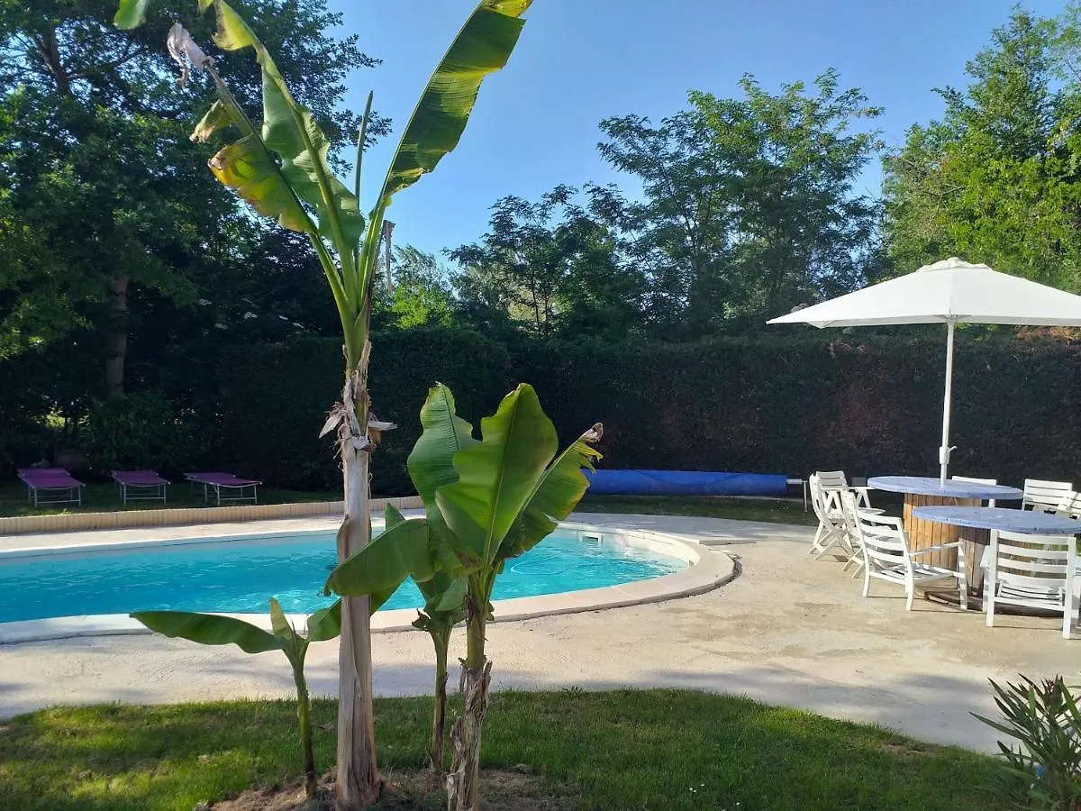 منزل للإقامة Chez Celine Et Philippe Chambre Marie Dans Propriete De Charme Avec Piscine Le Fossat فرنسا